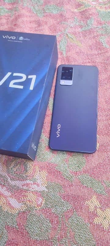 Vivo V21 8+4 RAM 128 ROM 10/10 1