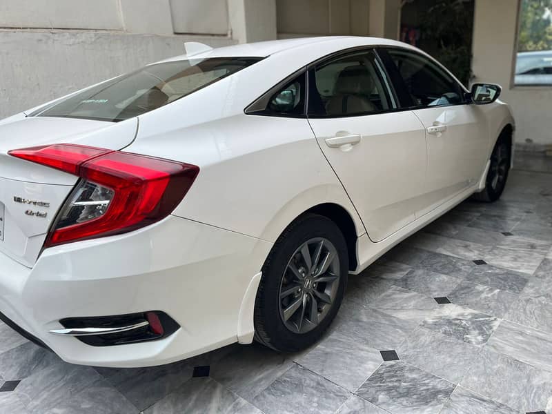 Honda Civic Oriel 2020 4