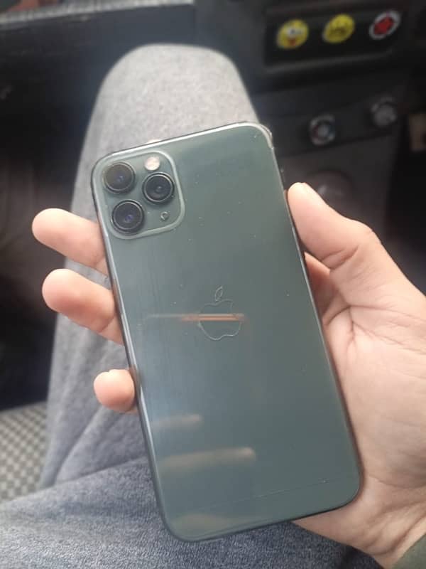 iPhone 11 pro 10 by 10 condition 6