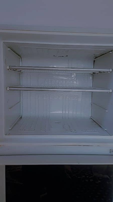 Dawlance Glassdoor Refrigerator For Urgent Sale 0-3-7-0-5-0-3-6-3-4-4 4