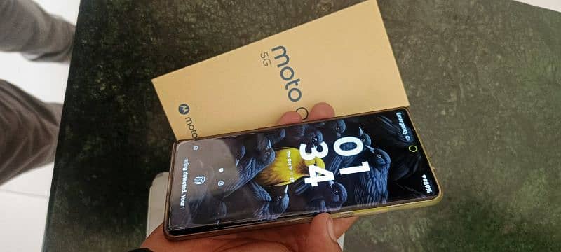 Moto G 85 Just box open 1