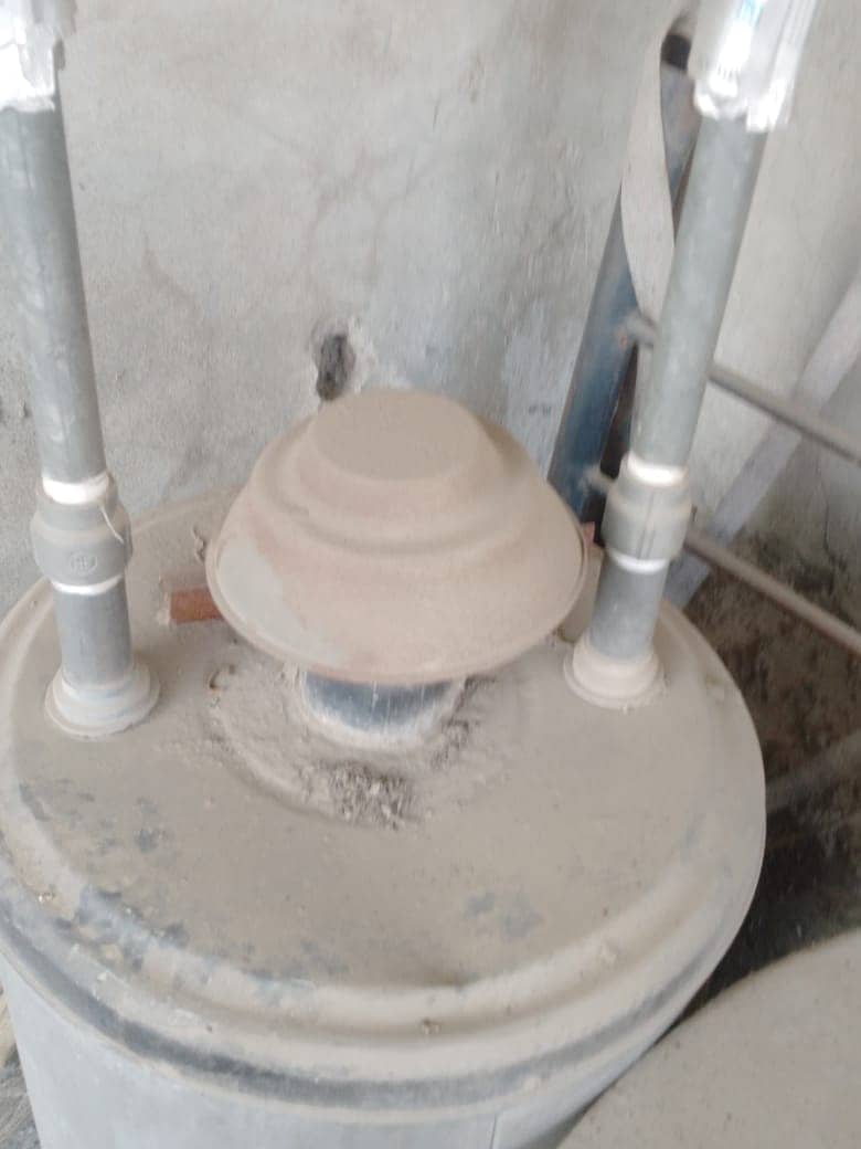 Medium size Geyser for sale 1