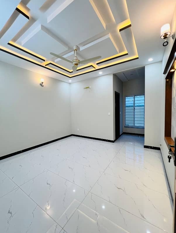 10 Marlas Tile Flooring Ground Floor With All Facilities Gas Boring G-13/3 5