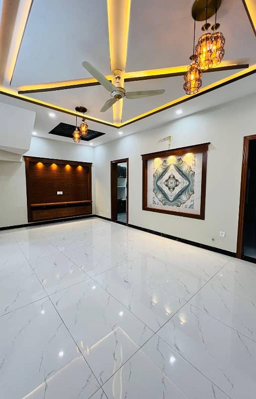 10 Marlas Tile Flooring Ground Floor With All Facilities Gas Boring G-13/3 6