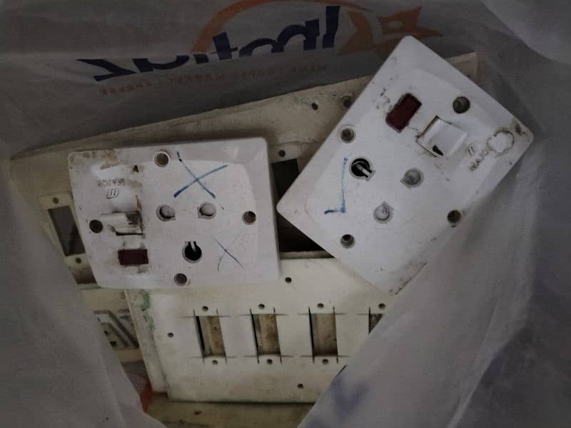 Electric Board Switches & Sockets for Sale 0