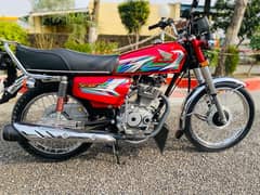 Honda 125 model 23 new condition