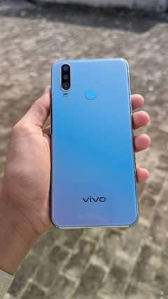 Vivo y17 10/10 , 8/256