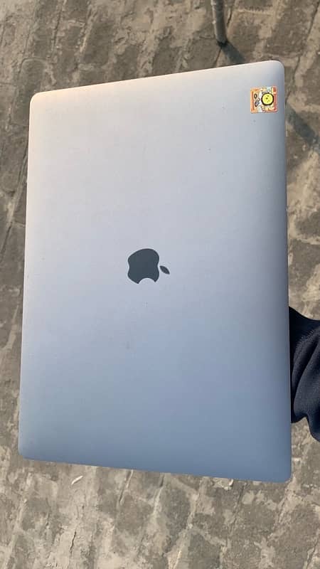 Macbook Pro 2019 i9 16Gb 0