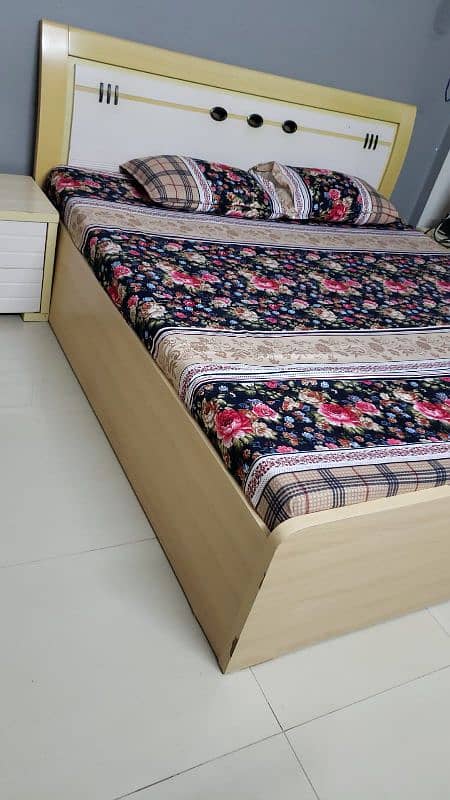 bed with storage  without matress 0