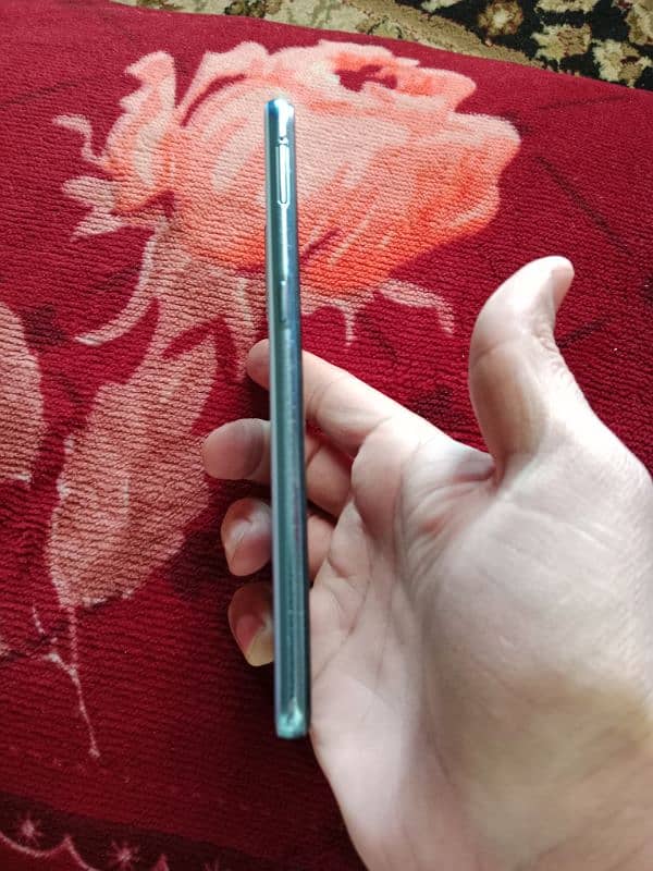 vivo s1 with original box and charger 2