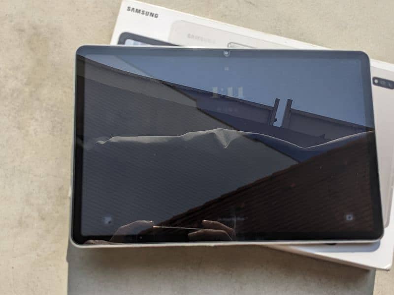 Samsung Tab S7 (New condition-Mystic Silver) 3