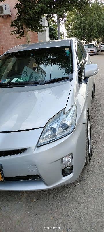 Toyota Prius 2011 silver 1