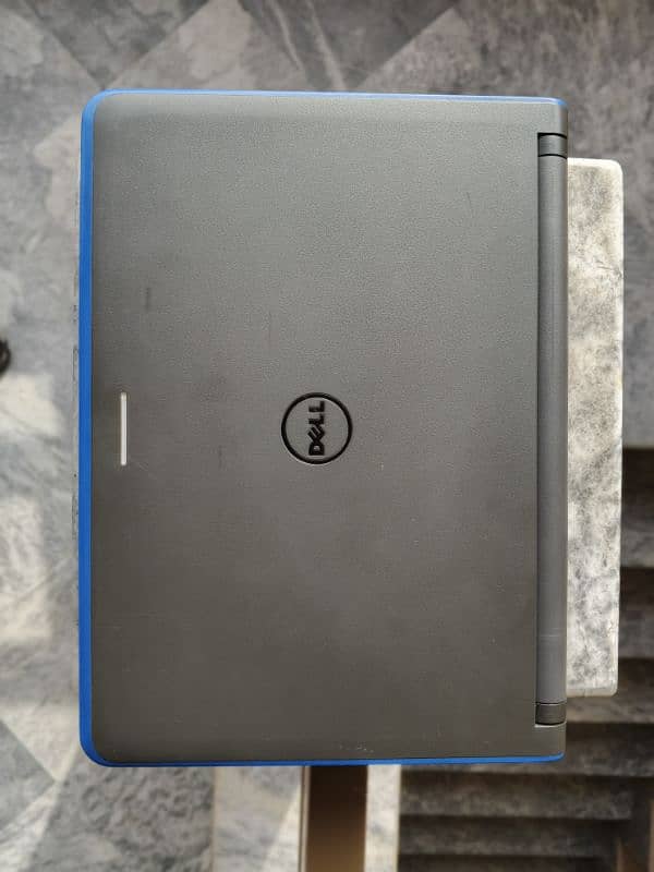 Dell Latitude 3340 1