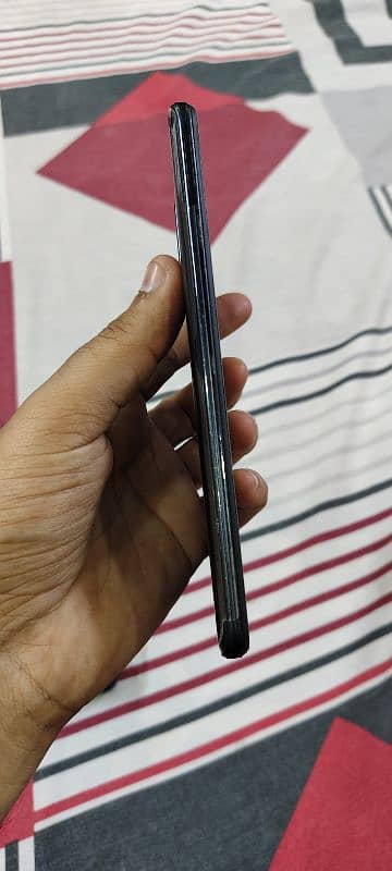 Vivo V19 4