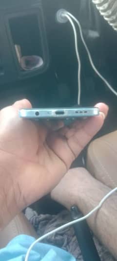 ooppo a60 am selling new mobile condition 10 by 10 11 months wernty