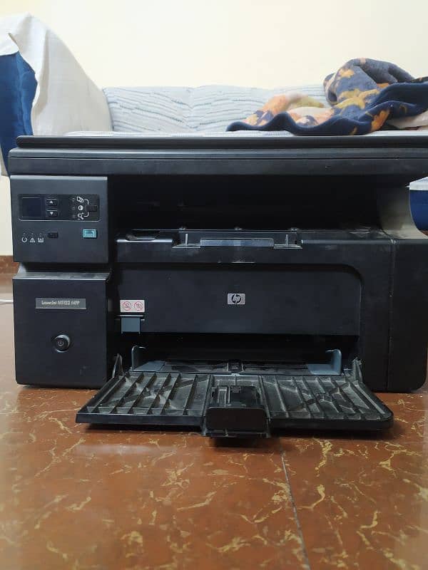 HP laserJet M1132 MFP 0