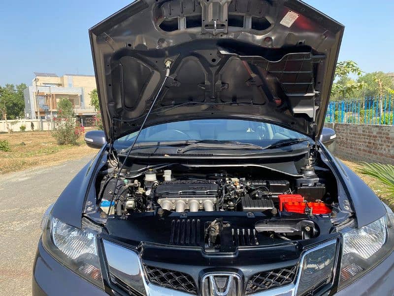 Honda City IVTEC 2019 New condition 9