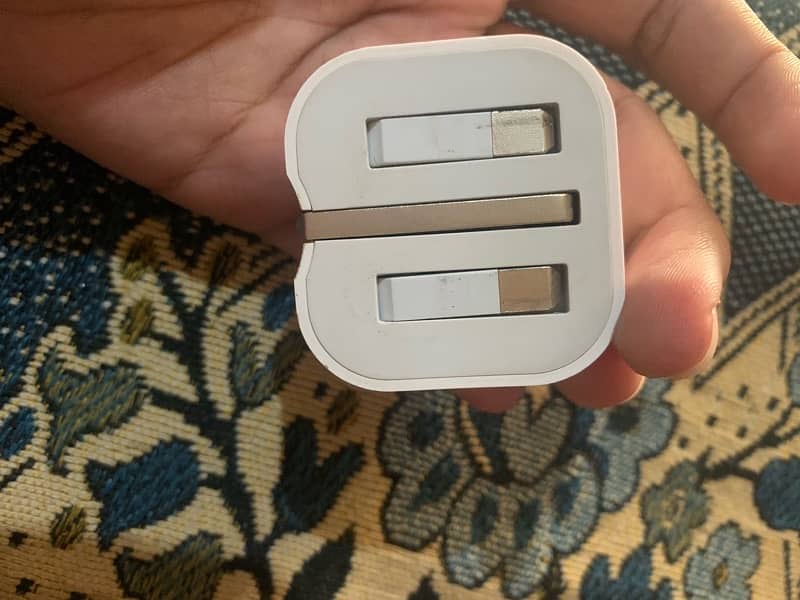 Apple Usb C 20 Watt power Adapter/charger 100% original 0