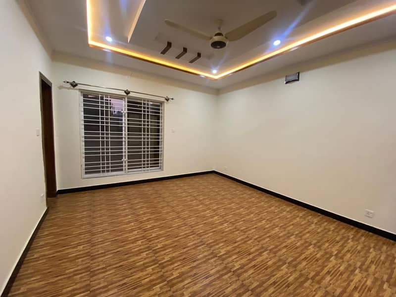 Brand New Luxury Designer Portion Available For Rent in Bahria town phase 8 Rawalpindi 4