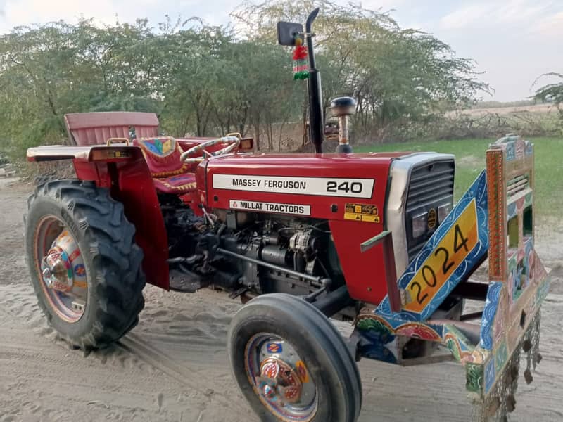 Massey Ferguson 240 2011  Model 1