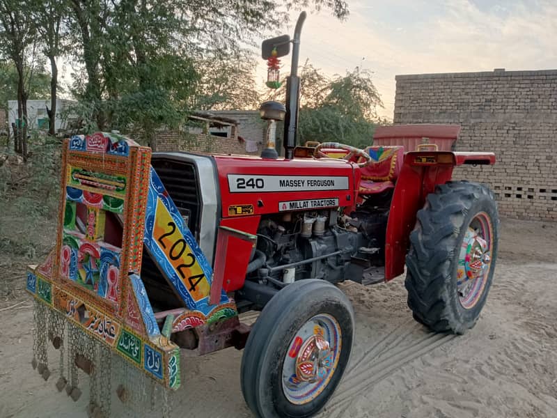 Massey Ferguson 240 2011  Model 4