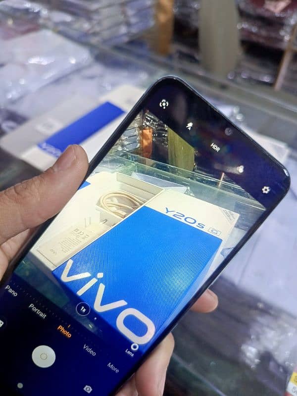 vivo y20s with all accessories 4/128 8