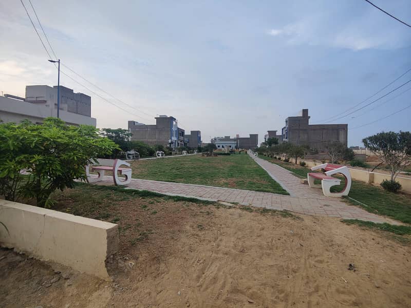 PRIME 80 SQ YARDS PLOT ON MAIN 50 FT ROAD NORTH TOWN RESIDENCY, GOLD BLOCK 7