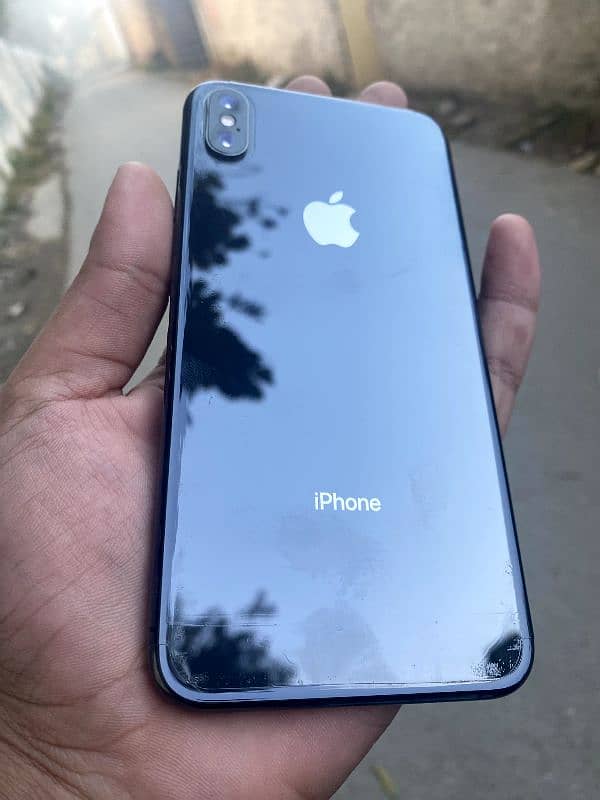 iphone xs max scratch less phone 1