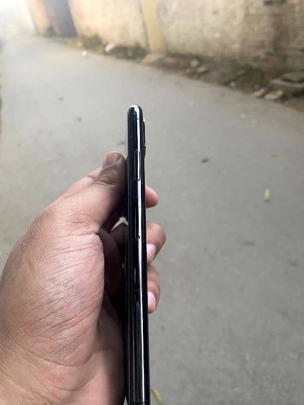 iphone xs max scratch less phone 2