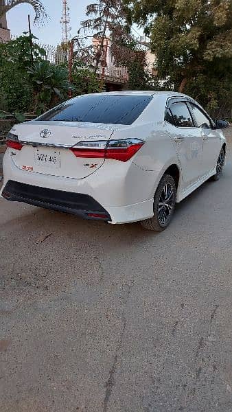 Corolla Altis Grande CVT-i Beige Interior 2