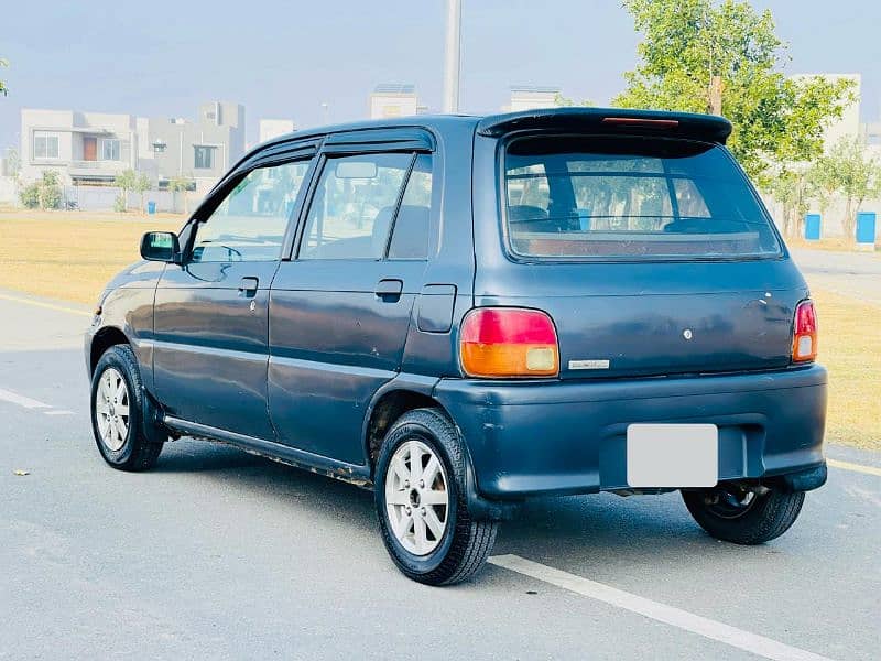 Daihatsu Cuore 2004/5 4