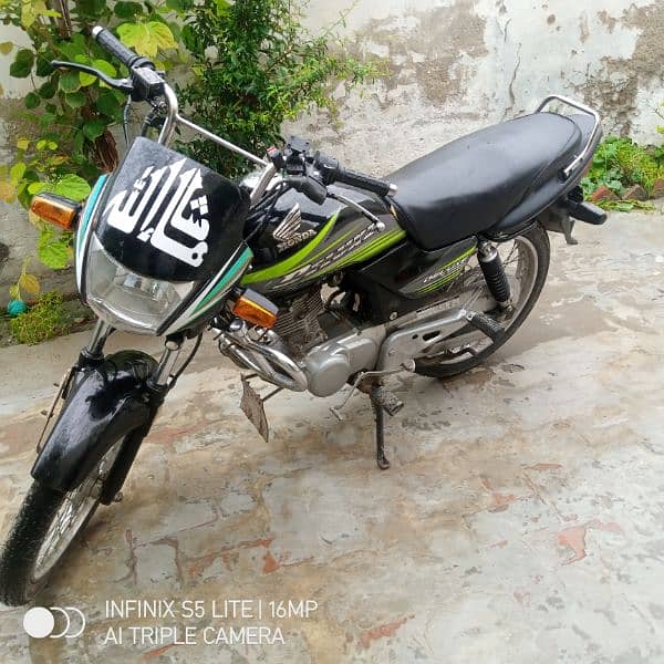 Honda 125 Delux 1