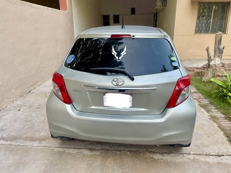 Toyota Vitz 2012 4