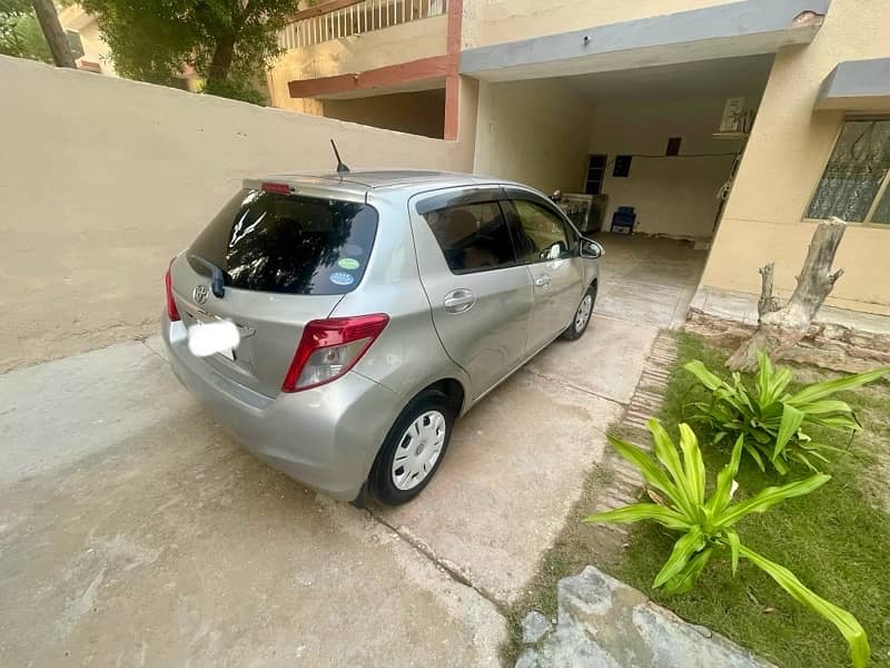 Toyota Vitz 2012 5