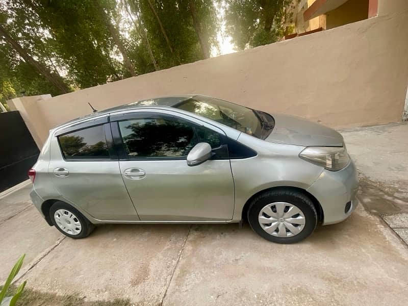 Toyota Vitz 2012 6