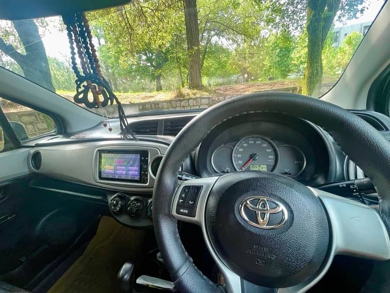 Toyota Vitz 2012 7