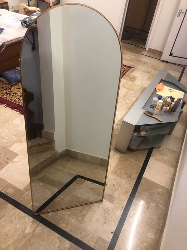 standing mirror with golden borders 2