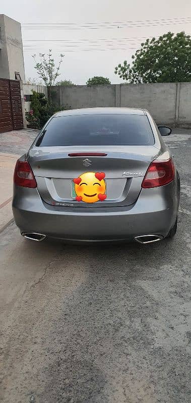 Suzuki Kizashi 2015 1