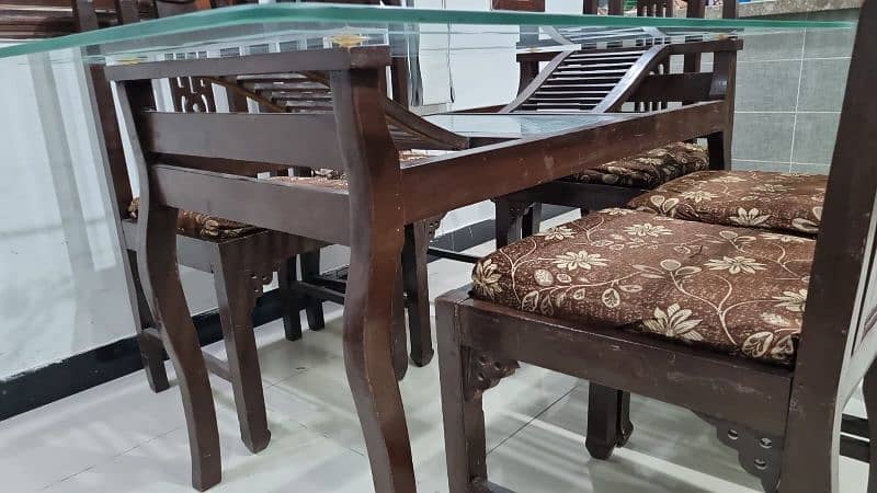 Dining table for sale 8