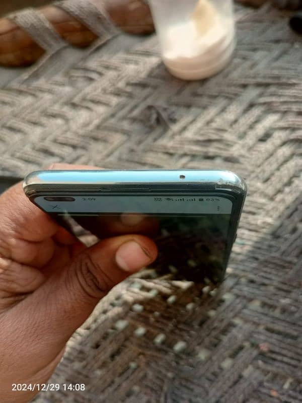 No dabba only phone oppo f17 pro 6