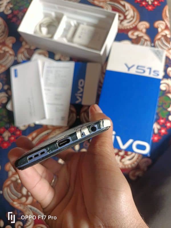 vivo y51s lush condition 10/9 contact 03256473420/03116085305 8