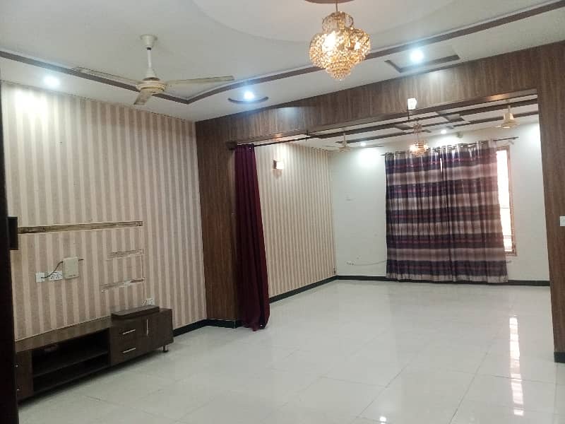 10 Marla Beautiful Upper Portion for Rent 0