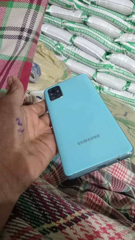 samsung galaxy a71 8/128 haa. number 03185233294 0