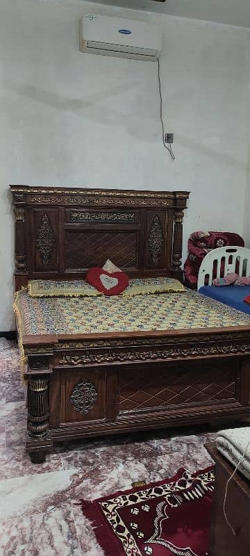 chinot bed and medicare matres and dressing table and 2 site table 0