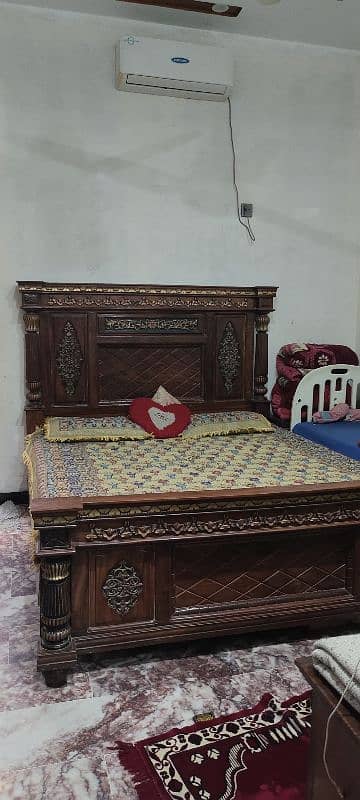 chinot bed and medicare matres and dressing table and 2 site table 1