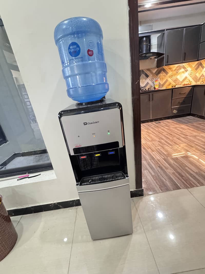 Brand new water dispenser 0