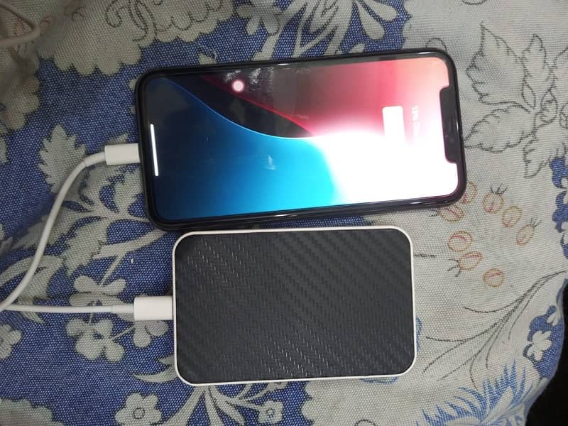 wireless charger + powerbank 6