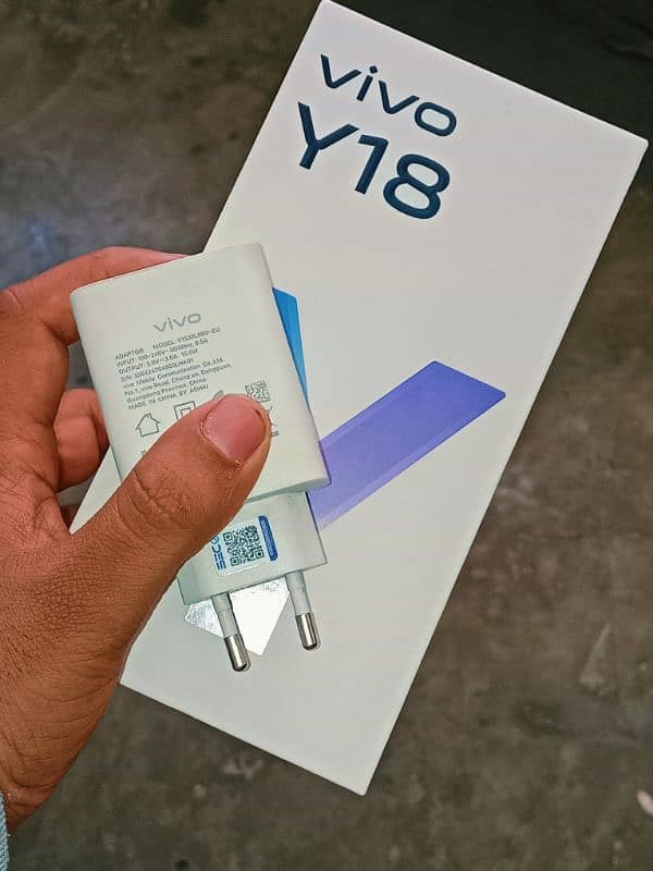 Vivo y18 4+4/128gb Box charger available Urgent 0/3/0/74558270 0