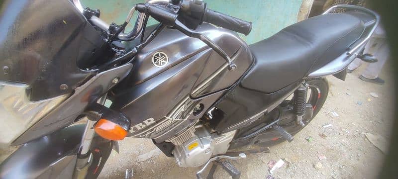 Yamaha YBR 125 Karachi regestered exellent condition 1st owner 1