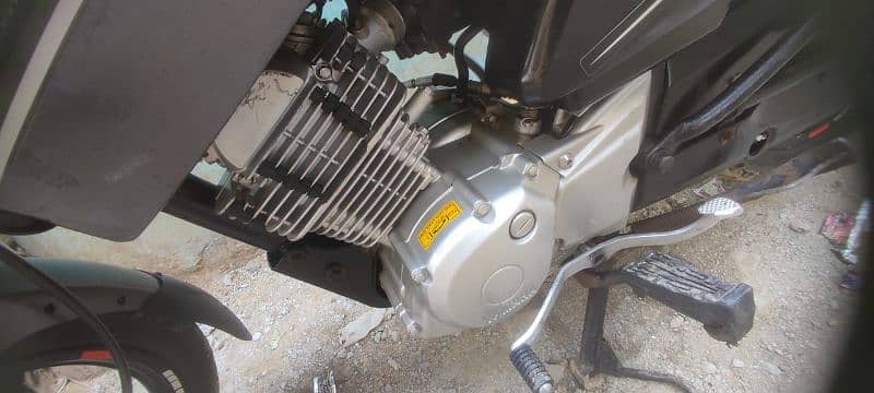 Yamaha YBR 125 Karachi regestered exellent condition 1st owner 2